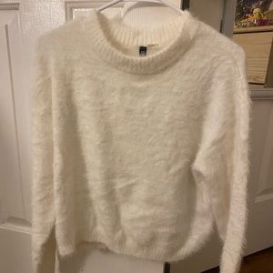 h&m white sweater